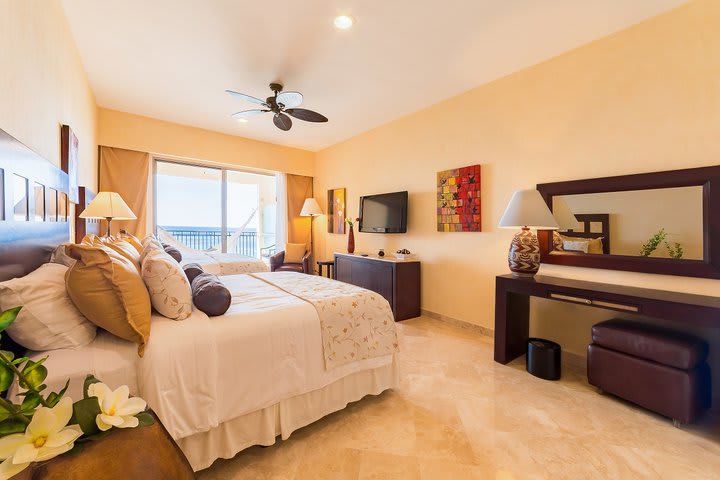 Deluxe oceanfront room