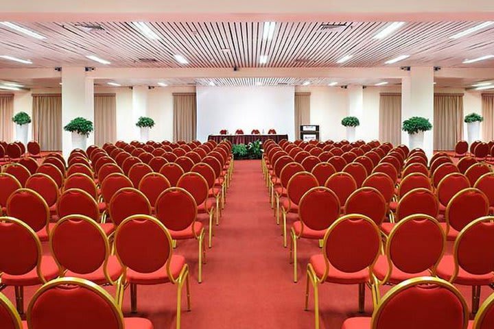 Manzoni meeting room at the Marriott hotel in Milan