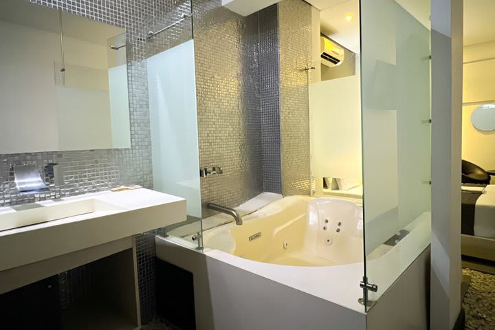 View of an executive double guest room with Jacuzzi