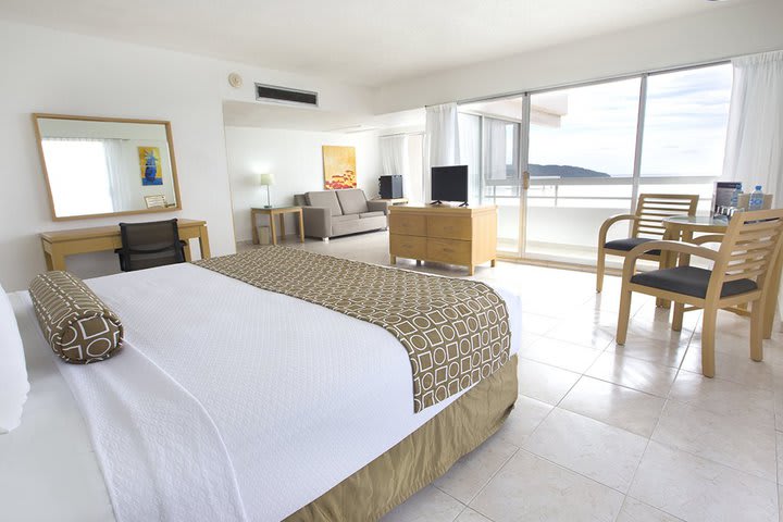 Sitting area in a Bahía suite