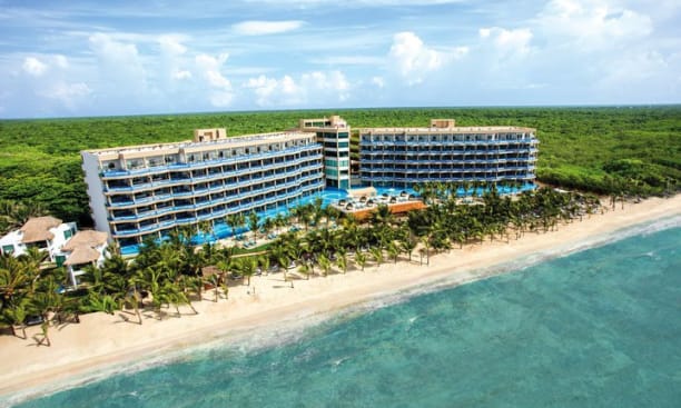 El Dorado Seaside Suites, Transfer, Catamarán, Cenote & More Inclusive