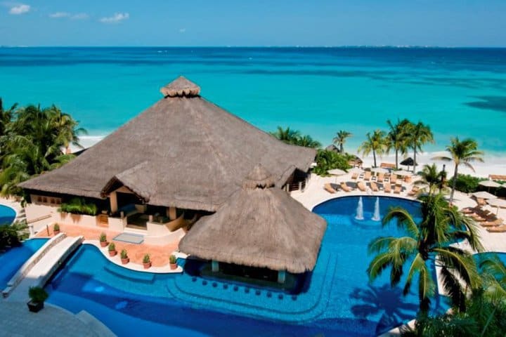 Outdoor pool overlooking the sea