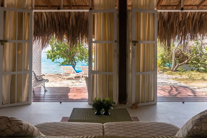 Vista al mar desde una habitación