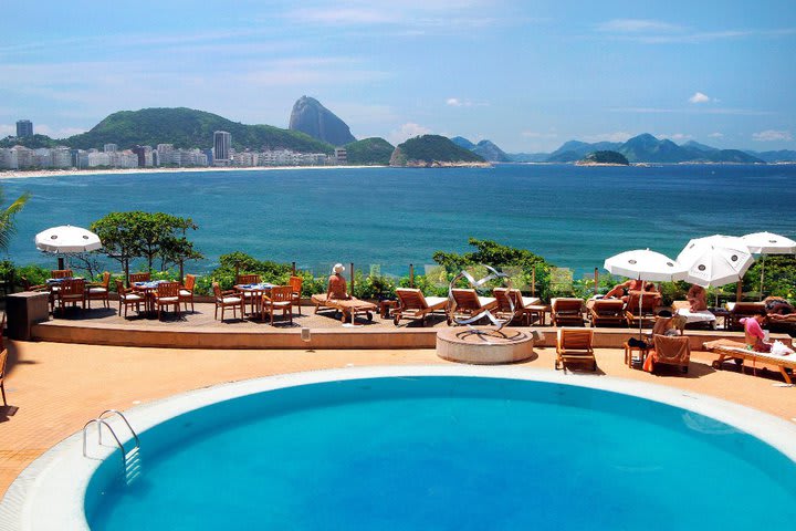 Alberca del Sofitel Rio de Janeiro en Copacabana