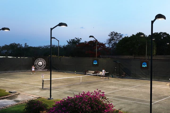 Tennis court