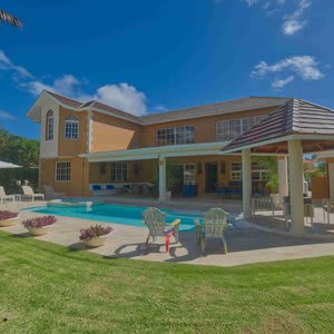 Large Golf View Villa With Pool Jacuzzi and Staff