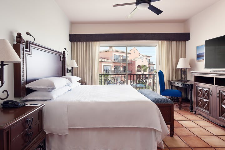 Cabo guest room with ocean view