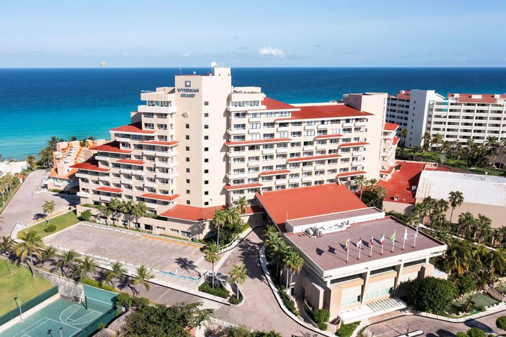 Wyndham Grand Cancun All-Inclusive Resort & Villas