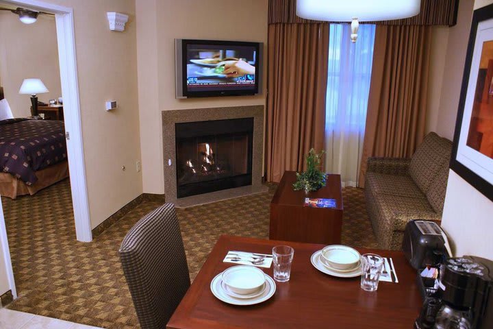 Suite at the Homewood Suites by Hilton Henderson South Las Vegas with a fireplace