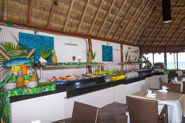 Bufet del restaurante La Palapa