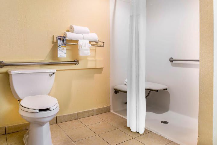 Bathroom in a suite for guests with disabilities