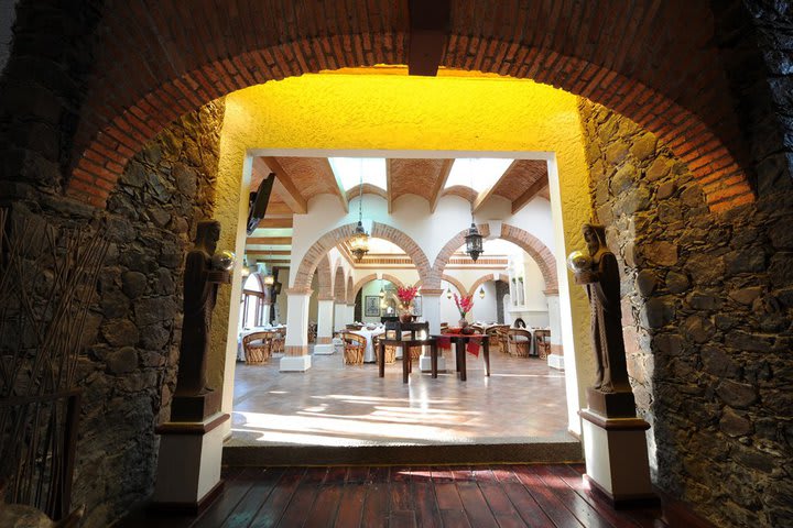 Hotel Imperio de Ángeles tiene una decoración colonial