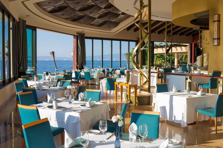 Blanca Blue restaurant