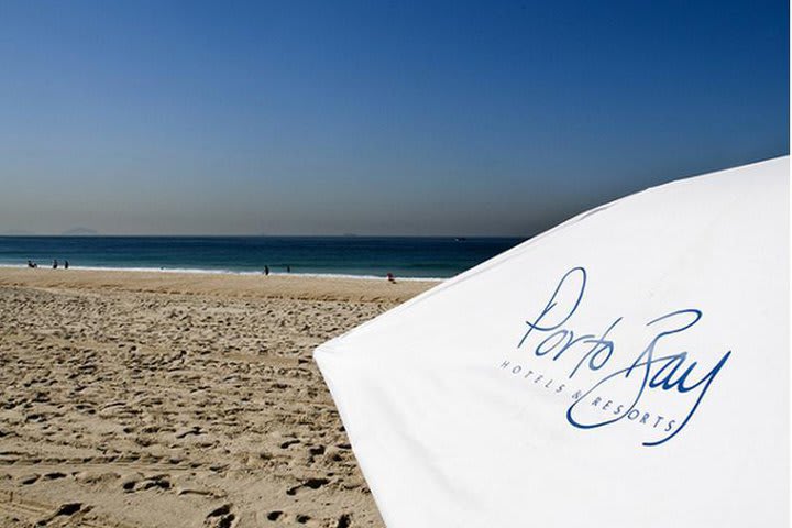 Porto Bay Rio Internacional Hotel offers beach services