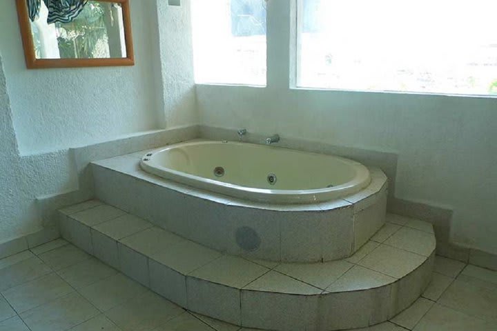 Jacuzzi in a master suite