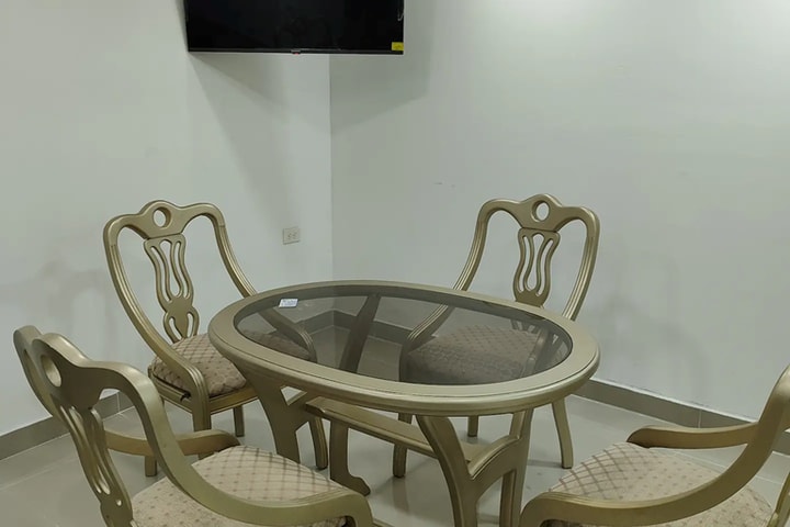 Comedor de un Apartamento de 4 dormitorios cerca del mar