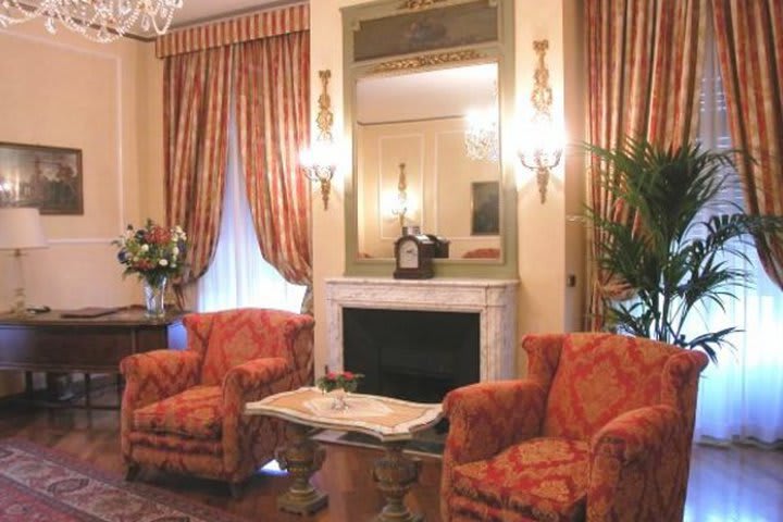 Superior guest room at the Ambasciatori Palace, hotel in Rome