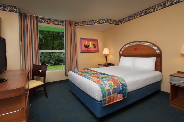 The hotel has 1,920 guest rooms and suites