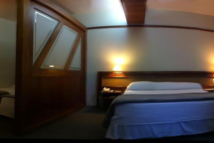 Suite clásica del Hotel Faial en Florianópolis