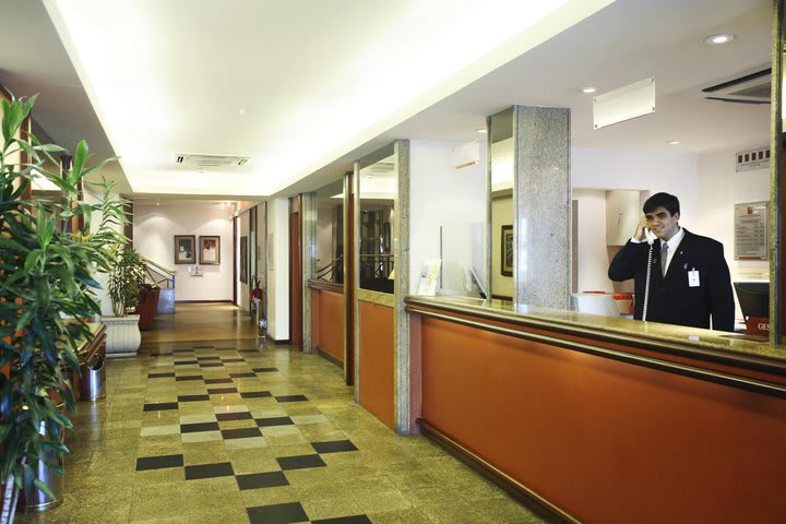 Recepción del hotel Tulip Inn Copacabana