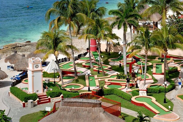 Miniature golf