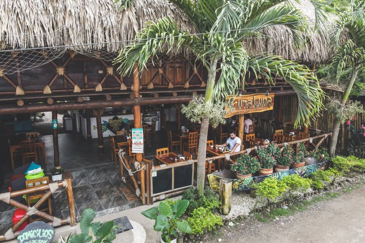 Primaluna Beach Hostel and Restaurant