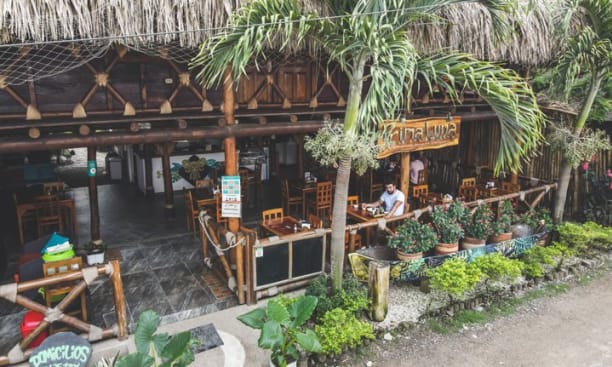 Primaluna Beach Hostel and Restaurant