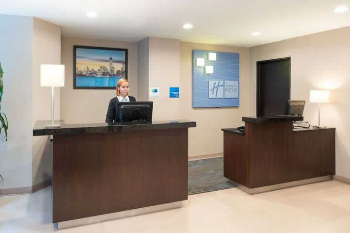 Holiday Inn Express New York City- Wall Street, an IHG Hotel