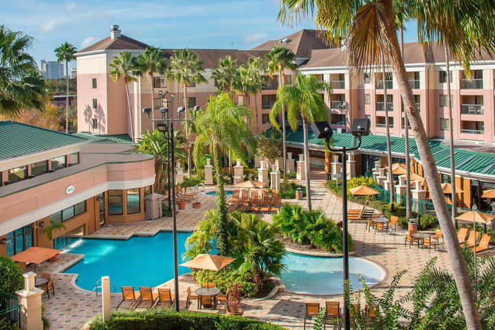 Courtyard Orlando Lake Buena Vista in the Marriott Village