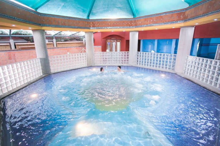 Spa with Jacuzzi