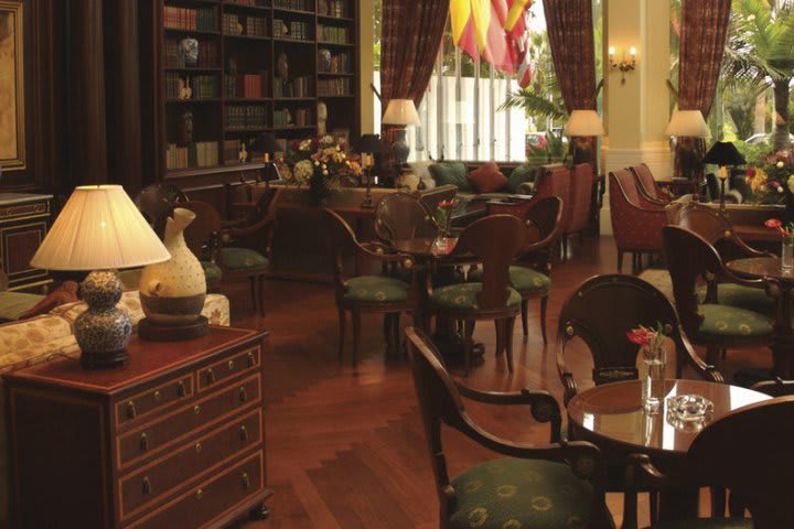 Biblioteca del Miraflores Park Hotel en Lima