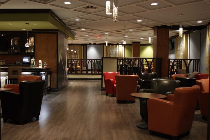 Bar area at the Indigo Toronto Airport hotel