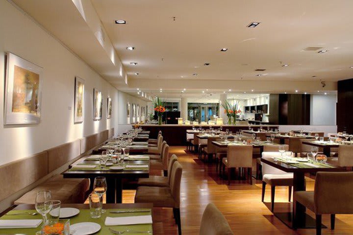 Restaurante del hotel Dazzler Tower San Martín