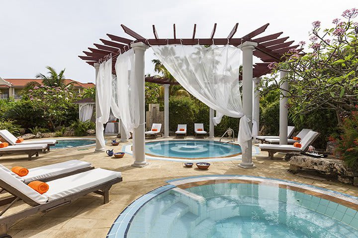 Hydrotherapy area in the spa