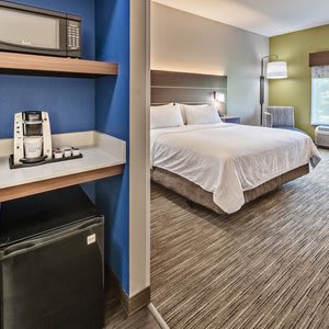 Holiday Inn Express Hotel & Suites, a Lake Zurich-Barrington, an IHG Hotel