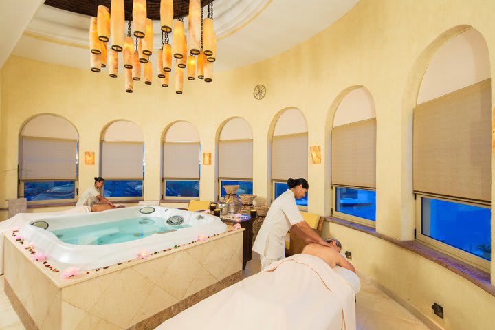 The design of the Spa is inspired by the desert