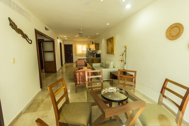 Condo's dining area