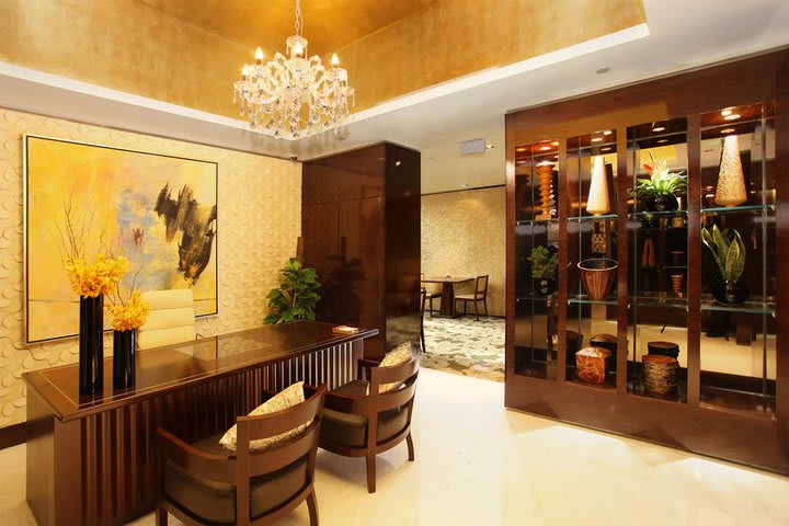 Bar at the Crowne Plaza hotel in Beijing