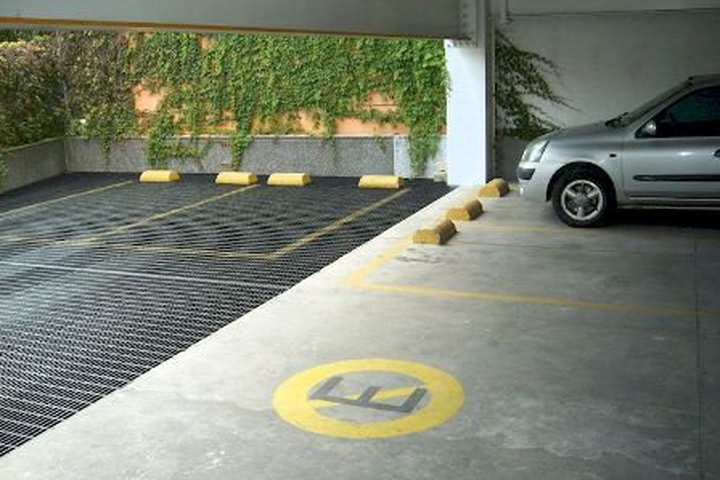 Estacionamiento del Ibeurohotel Guadalajara