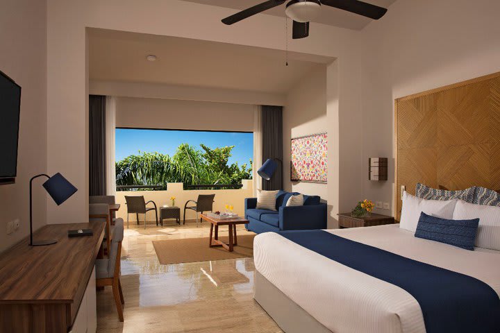 Junior suite de lujo king vista tropical