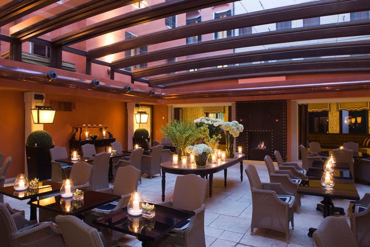 El hotel Splendid Venice dispone de una terraza