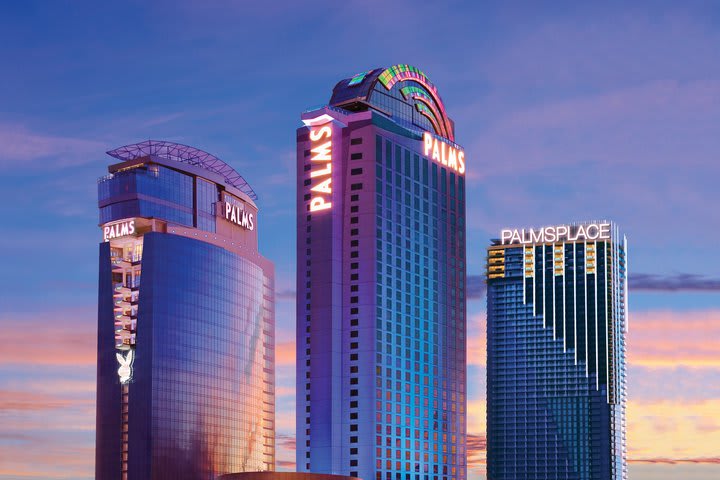 Vista nocturna de Palms Place Hotel en Las Vegas