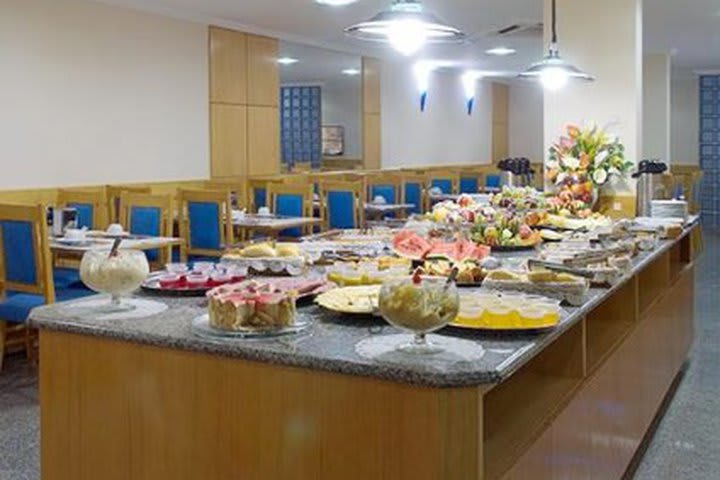 The Arcos Rio Palace hotel in Rio de Janeiro offers buffet breakfast
