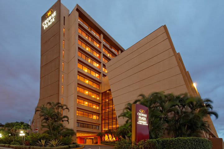 Crowne Plaza San José Corobici