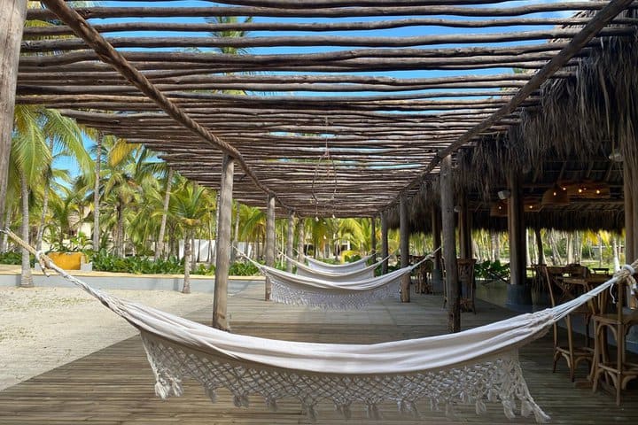 El restaurante tiene terraza