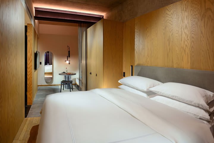 Deluxe Room, 1 King Bed