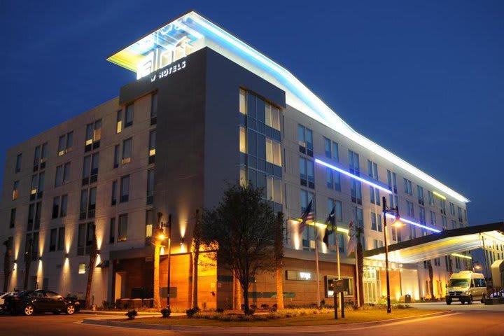 Aloft Charleston Airport & Convention Center - North Charleston, United ...