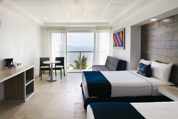 Img - Superior junior vista al mar