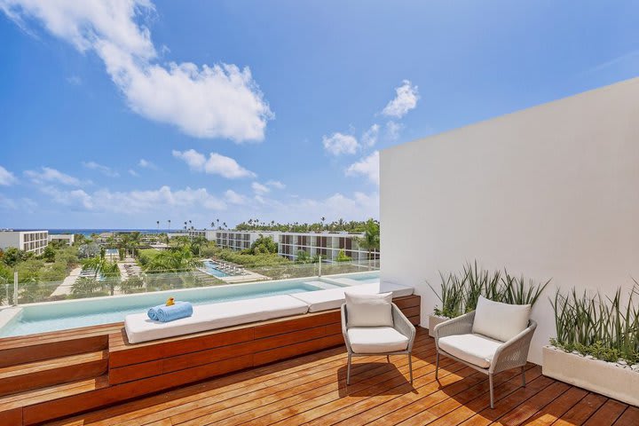 Terrace of the Fuego suite oceanfront