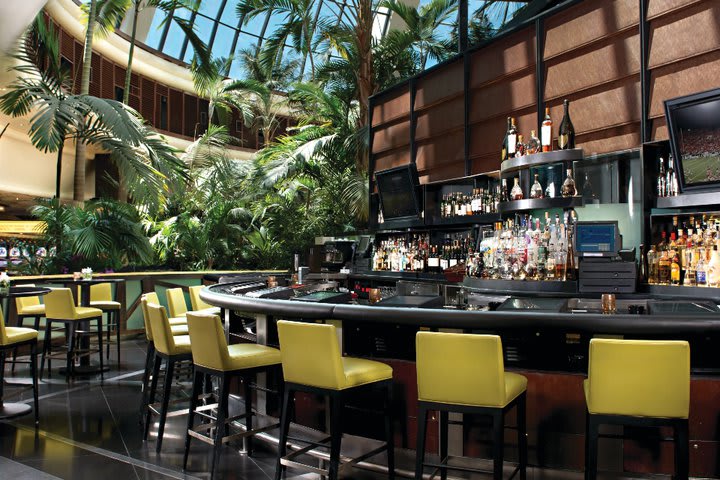 Lobby bar